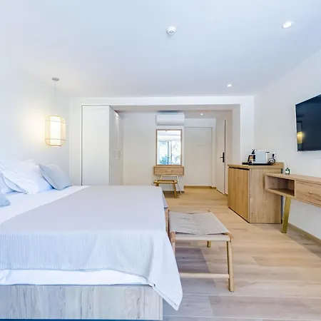Serenity Hill Paliouri Room photo