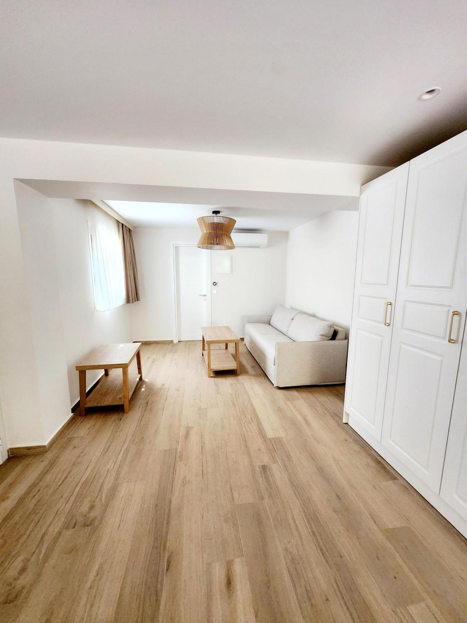Serenity Hill 公寓 Palioúrion